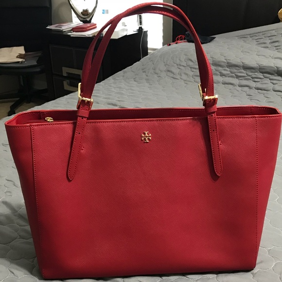 Tory Burch Handbags - ⚠️FIRM PRICE⚠️Tory Burch York Buckle Red Tote